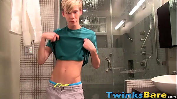 Cute blonde twink Tyler Thayer is up for a solo jack off